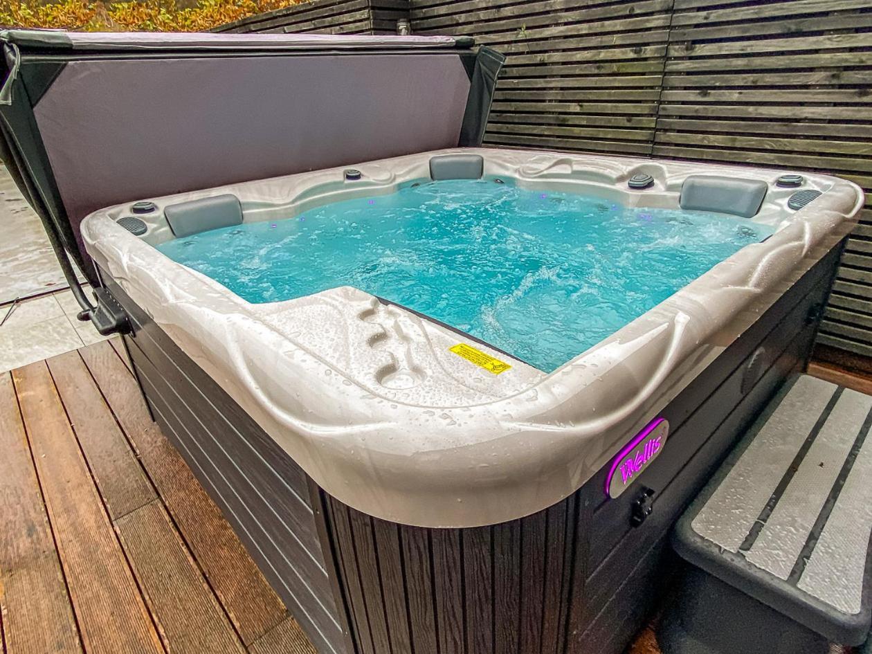 Chez Sabine Et Eric Maison Pour 6 Personnes Avec Piscine Chauffee Andenne Kültér fotó